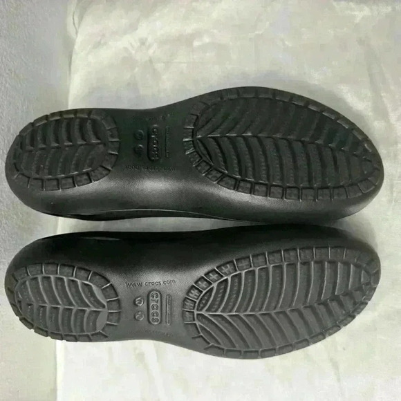 Women Crocs size 10 W used like a new - Picture 6 of 6